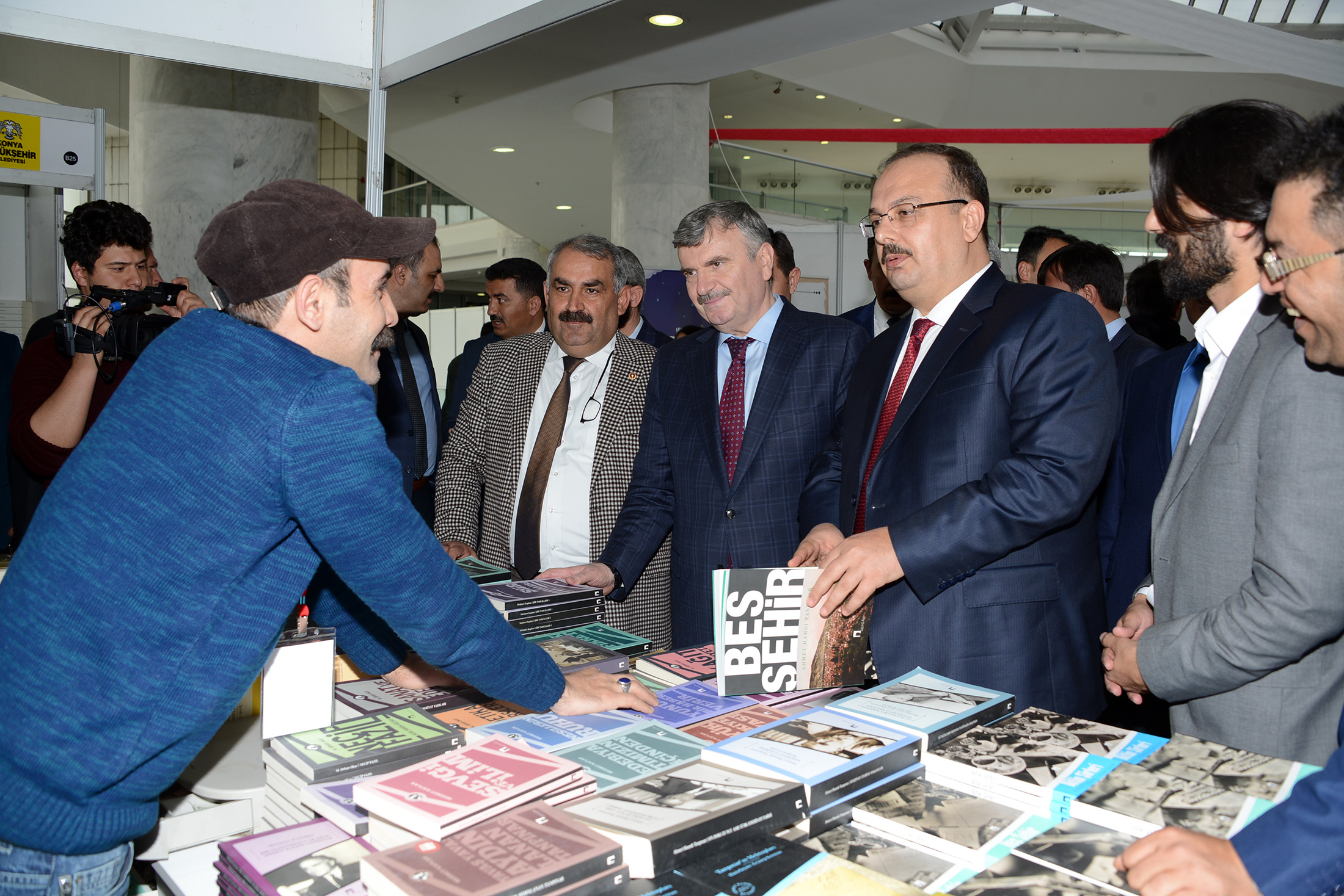 Konya Kitap Günleri Yoğun Bir Katılımla Açıldı
