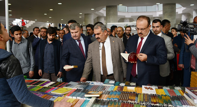 Konya Kitap Günleri Yoğun Bir Katılımla Açıldı