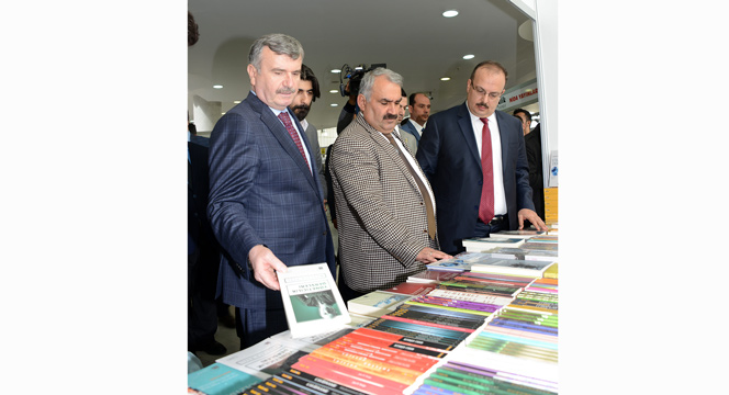 Konya Kitap Günleri Yoğun Bir Katılımla Açıldı