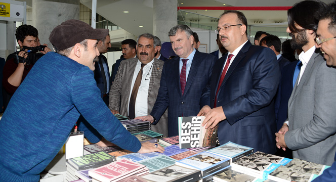 Konya'da 'Kitap' Gündem Oldu