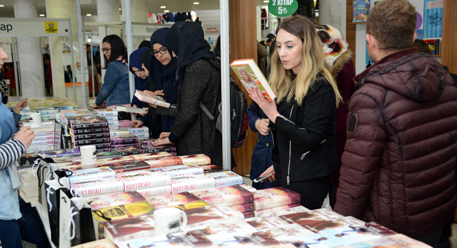 Konya'da 'Kitap' Gündem Oldu