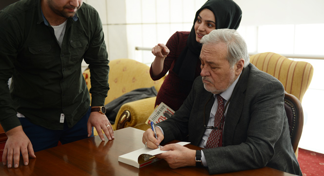 Konya'da 'Kitap' Gündem Oldu