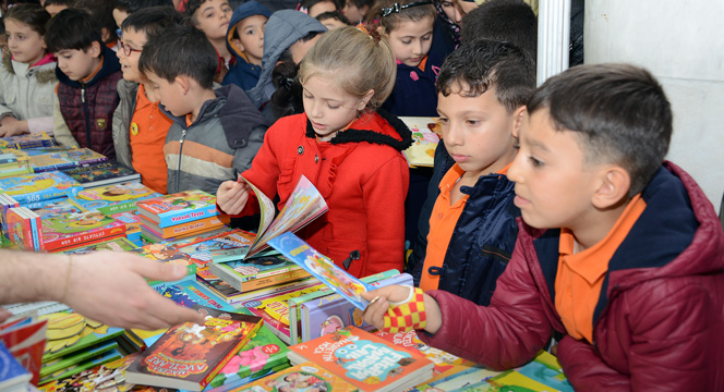 Konya'da 'Kitap' Gündem Oldu