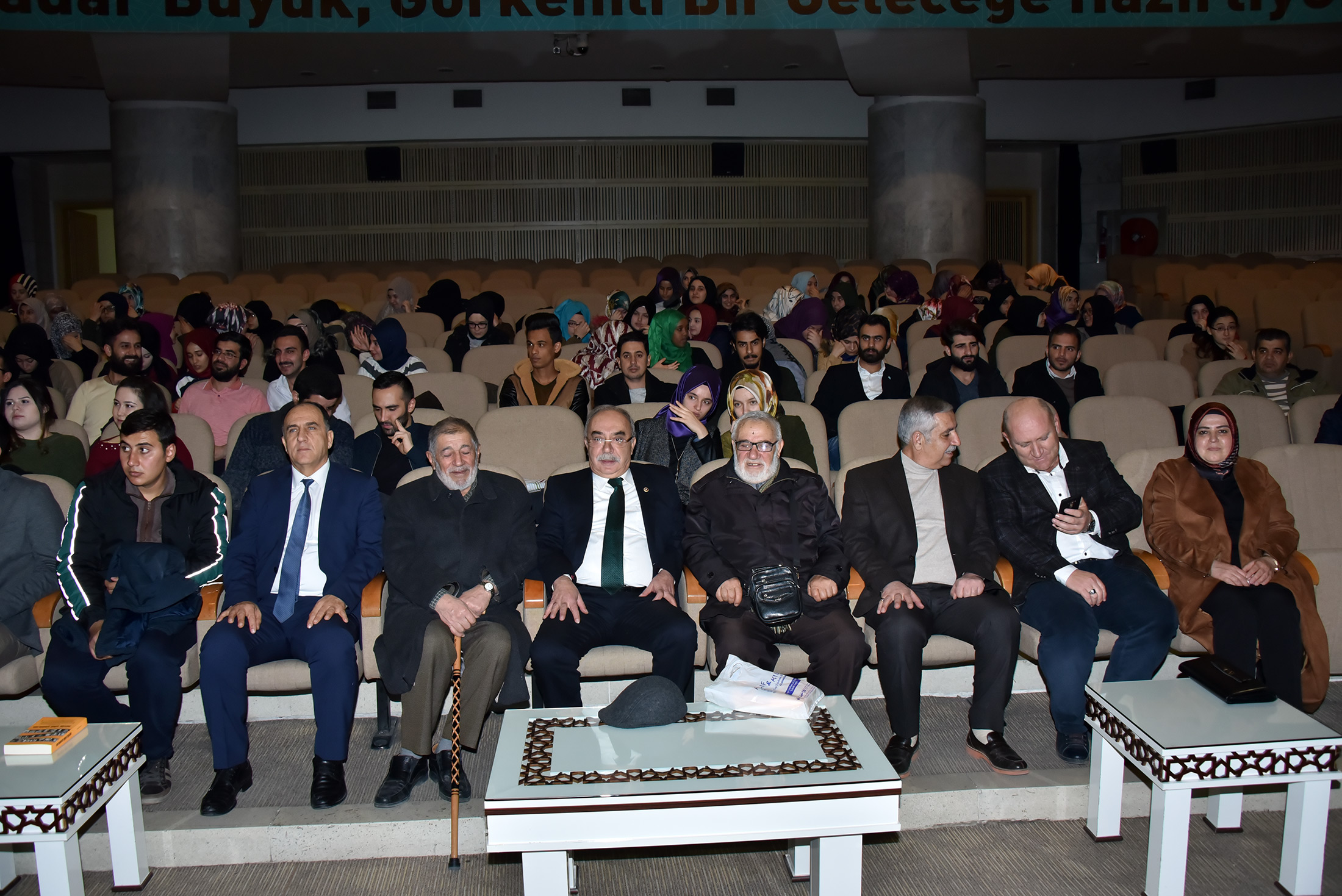 Hatipoğlu: 'Nerede Bir Zulüm Varsa Karşısında Olmak Dinimizin Emridir.'