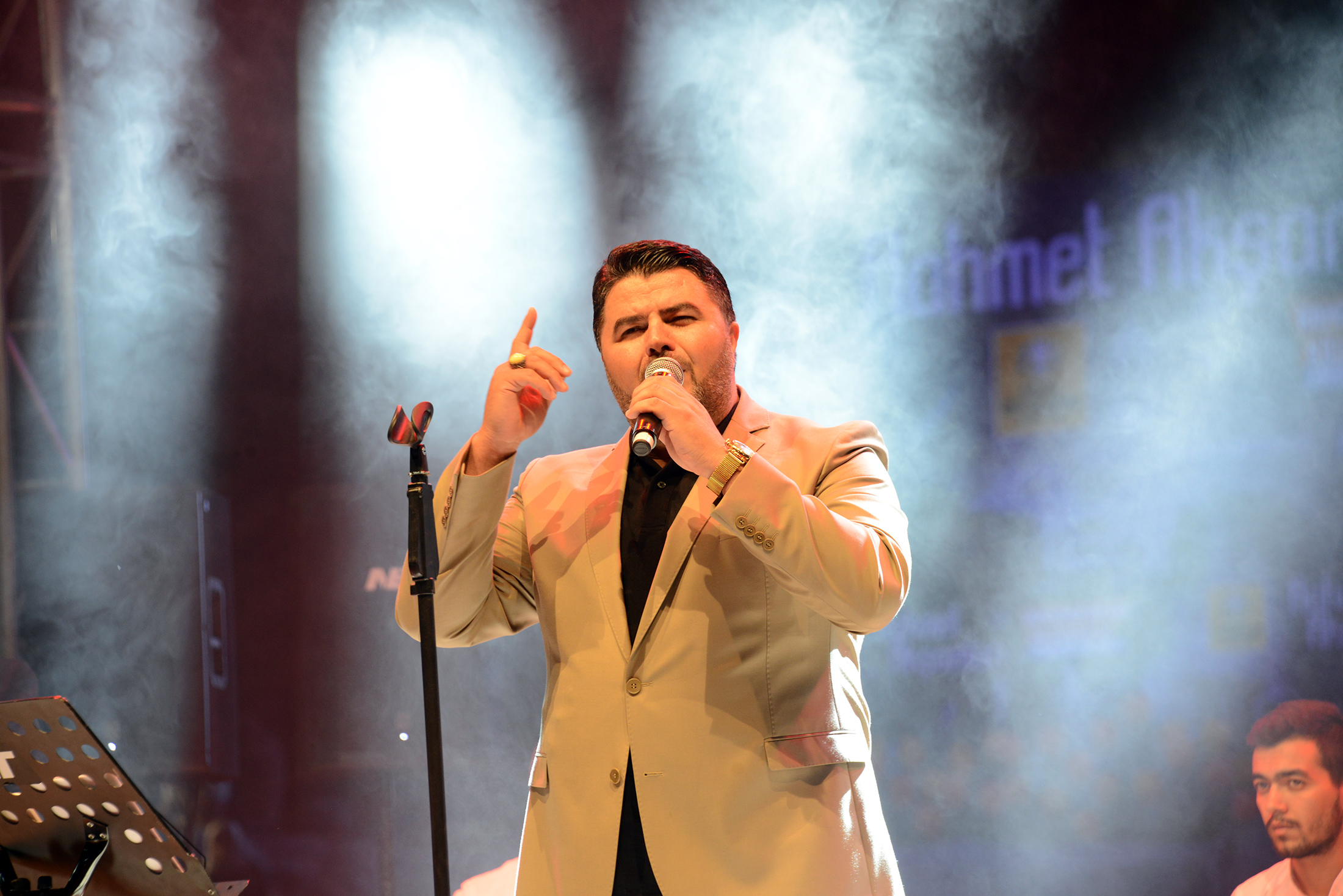 Rahmet Akşamları Şehri Sarıyor