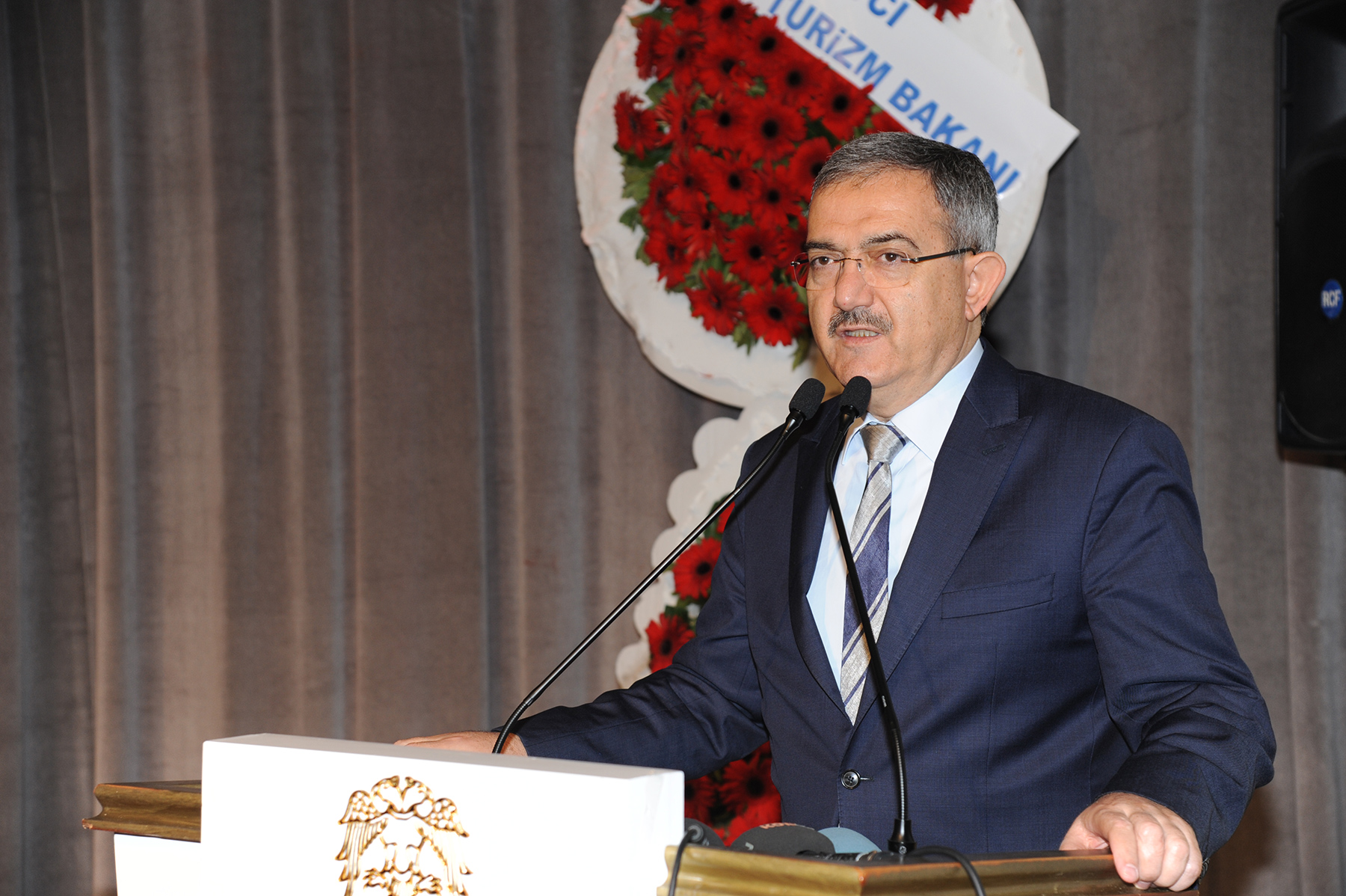 Uluslararası Türk Sanatı, Tarihi ve Folkloru Kongresi Başladı