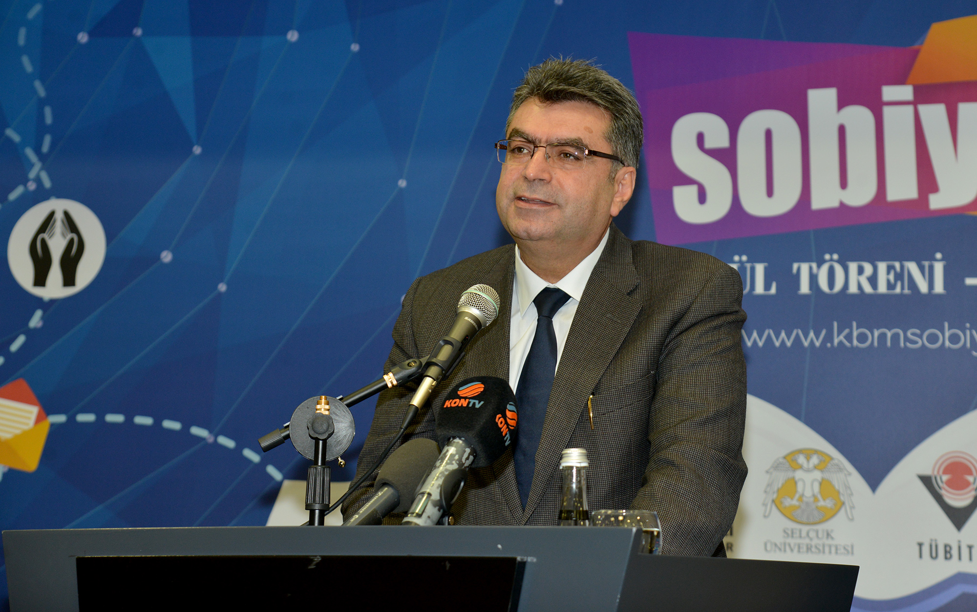 Ülkenin Geleceği Olan Başarılı Gençler Ödüllendirildi