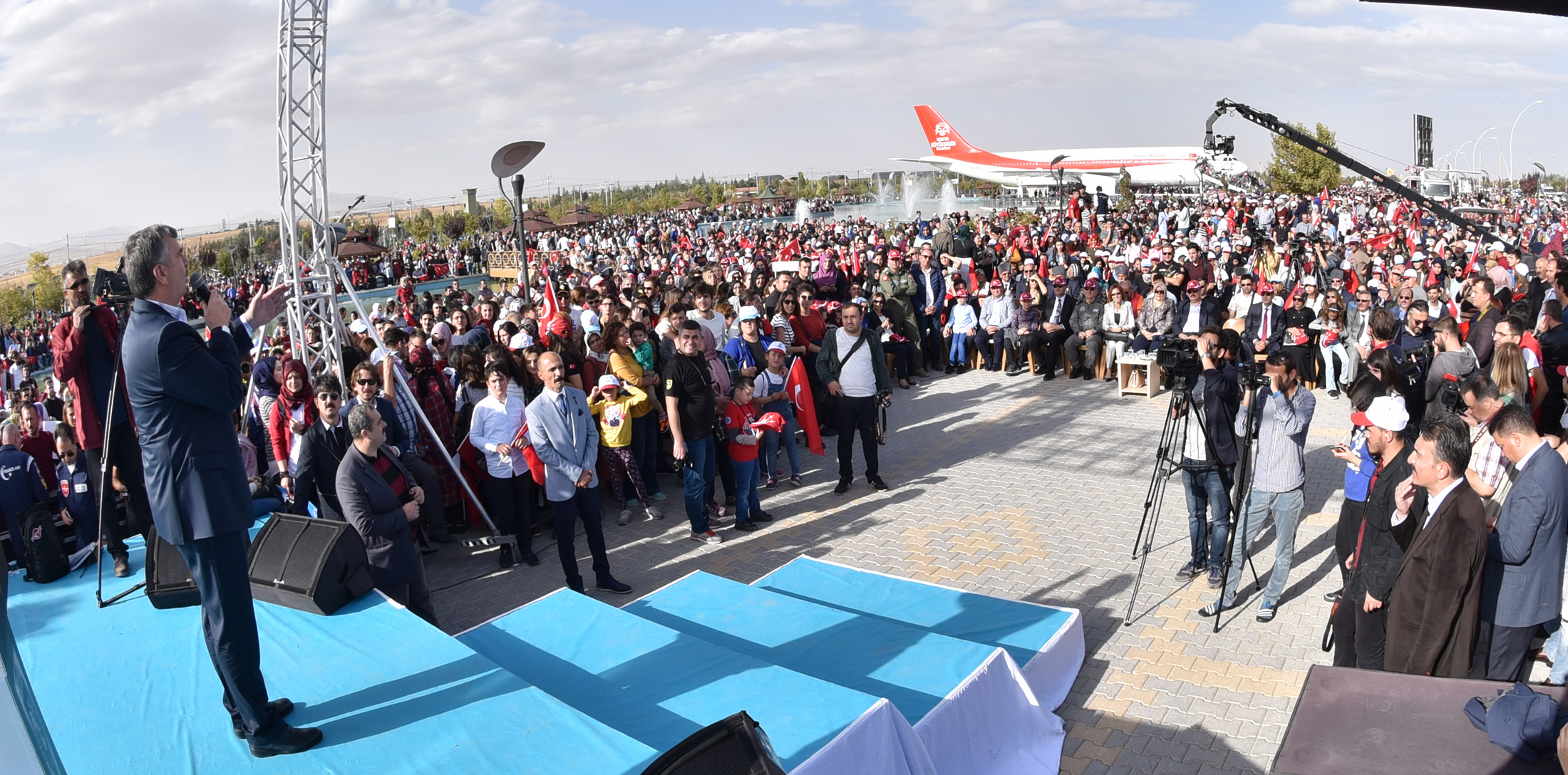 Kahraman Pilotların Muhteşem Gösterisi Nefes Kesti