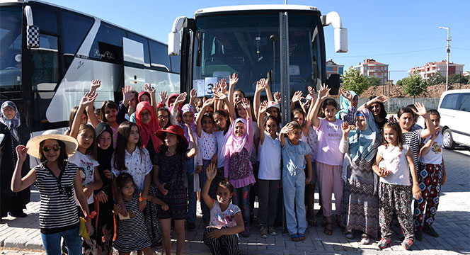 Bilgehanelerdeki Kız Öğrencilere Silifke'de Yaz Kampı