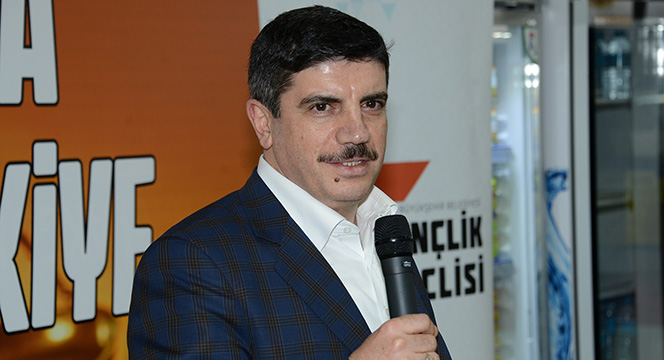 Gençlere Yeni Anayasa ve Güçlü Türkiye Anlatıldı