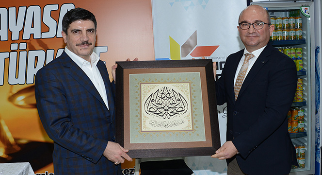Gençlere Yeni Anayasa ve Güçlü Türkiye Anlatıldı