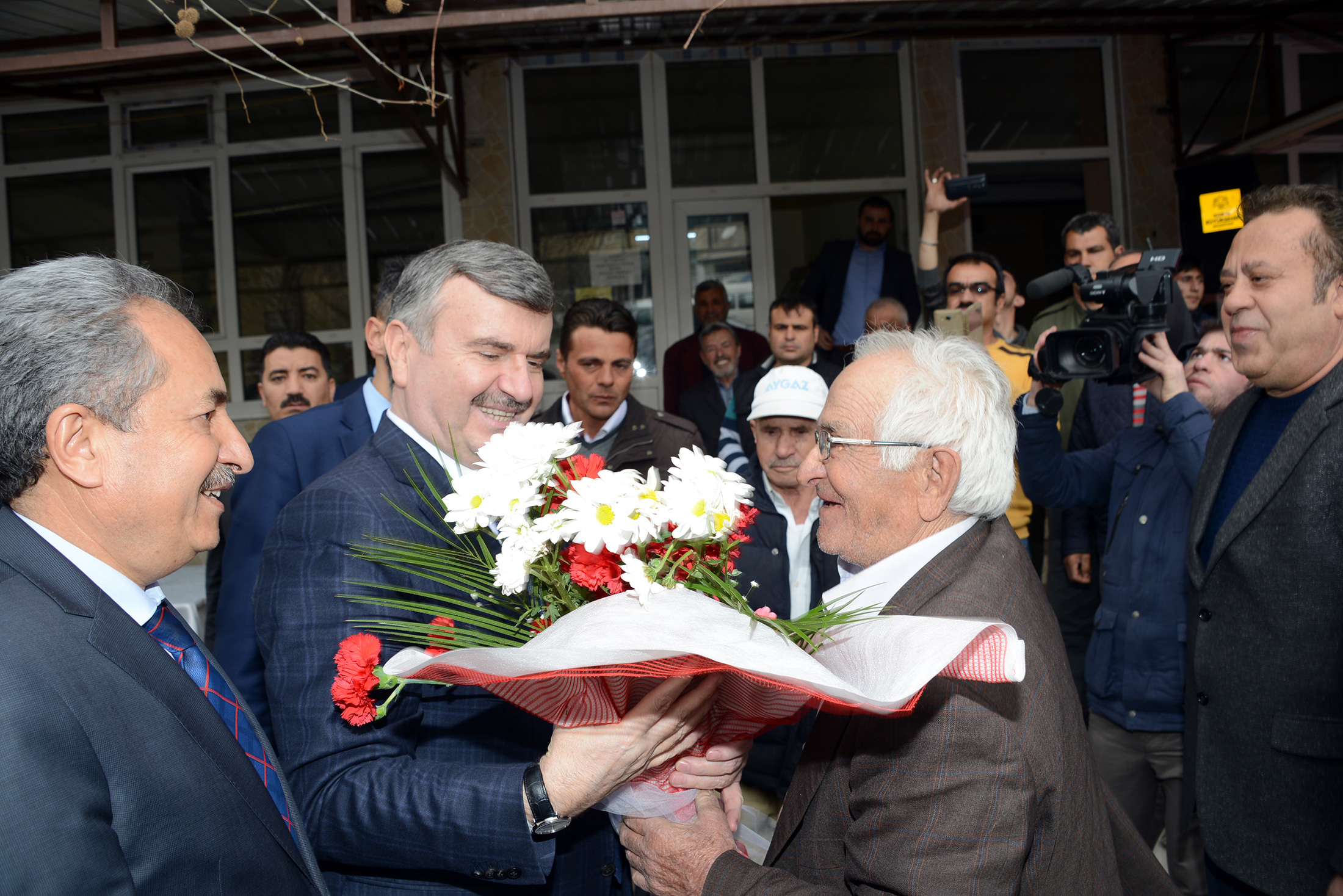 Türkiye Düşmanlarını Sevindirmeyeceğiz