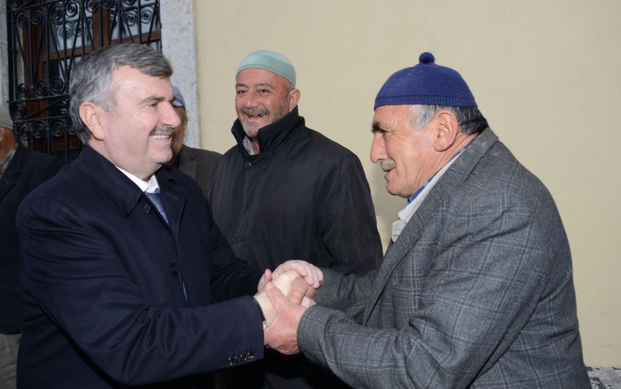 Türkiye Düşmanlarının Heveslerini Kursaklarında Bırakalım