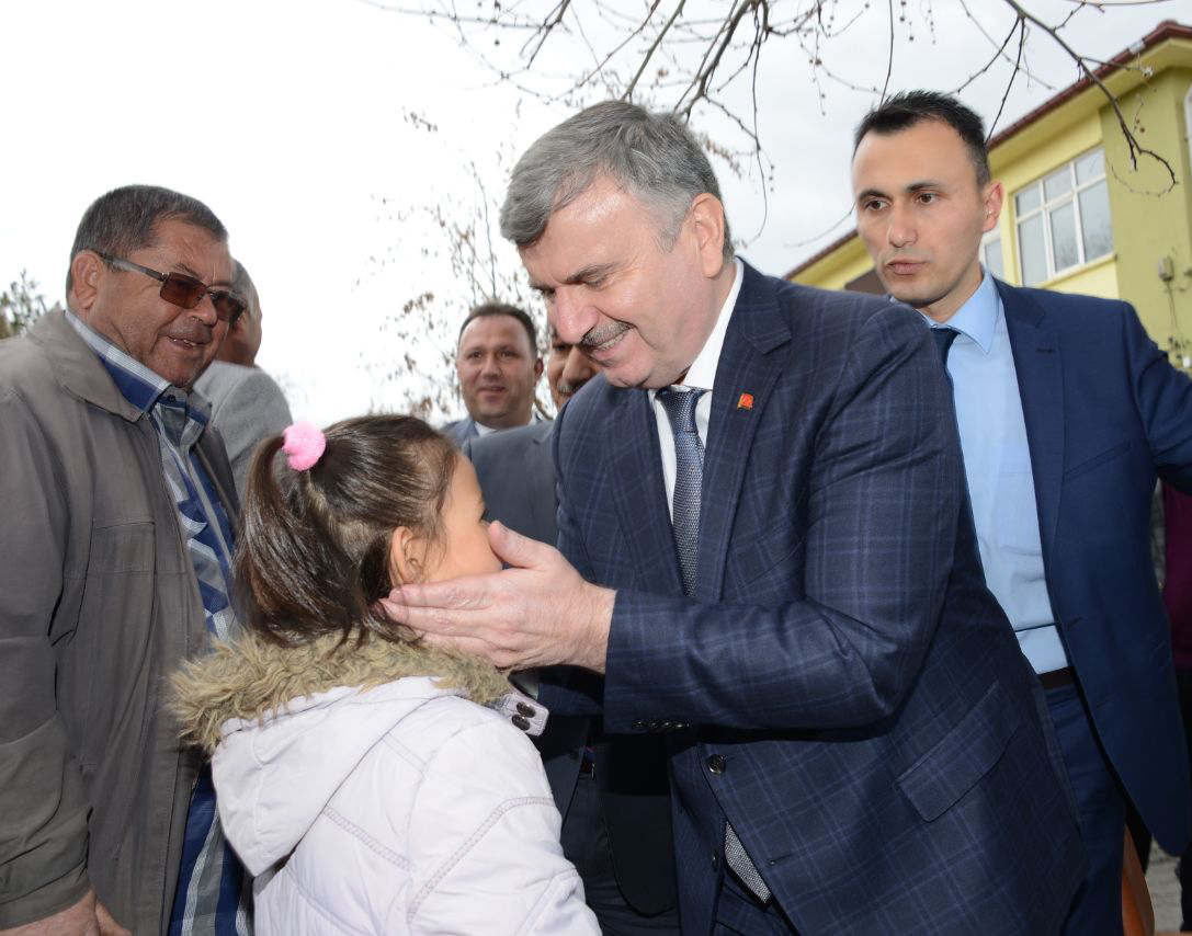 Türkiye Düşmanlarının Heveslerini Kursaklarında Bırakalım