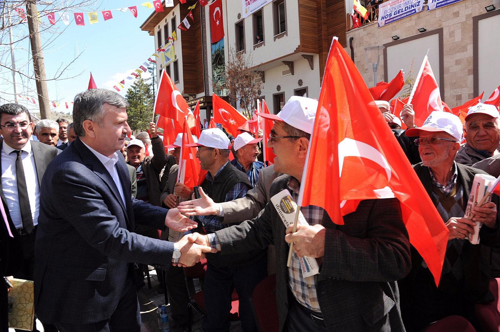 Bütün Yatırımlar Birlik ve Beraberliğin Neticesidir