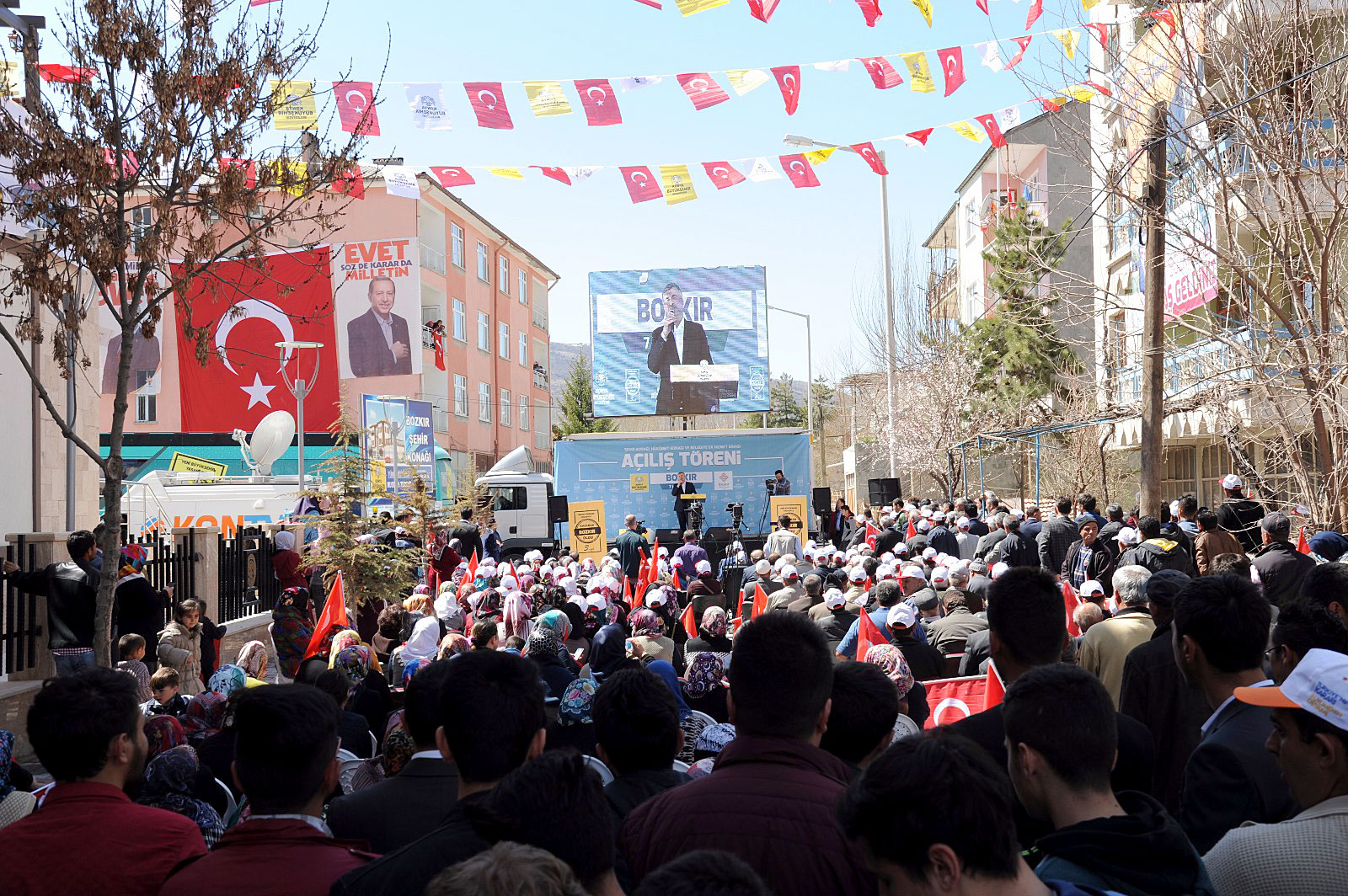 Bütün Yatırımlar Birlik ve Beraberliğin Neticesidir