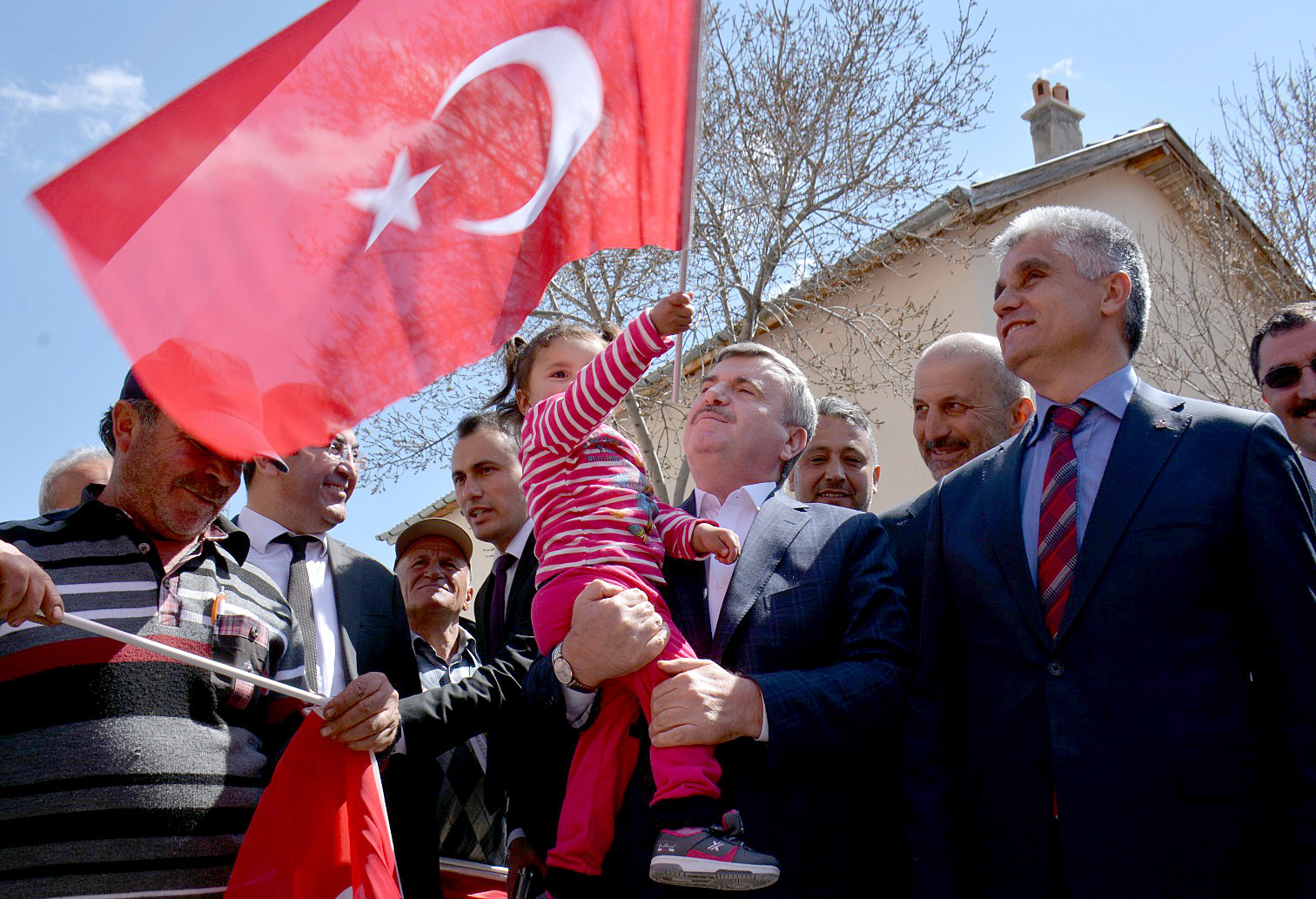 Bütün Yatırımlar Birlik ve Beraberliğin Neticesidir