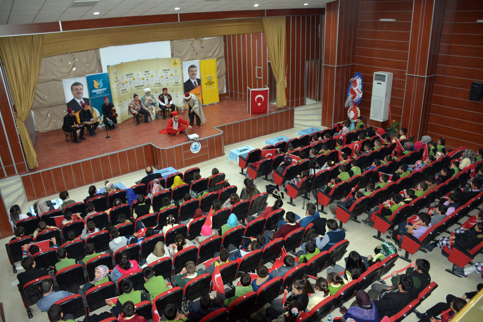 Başkan Akyürek Cihanbeyli Şehir Konağı'nın Açılışını Yaptı
