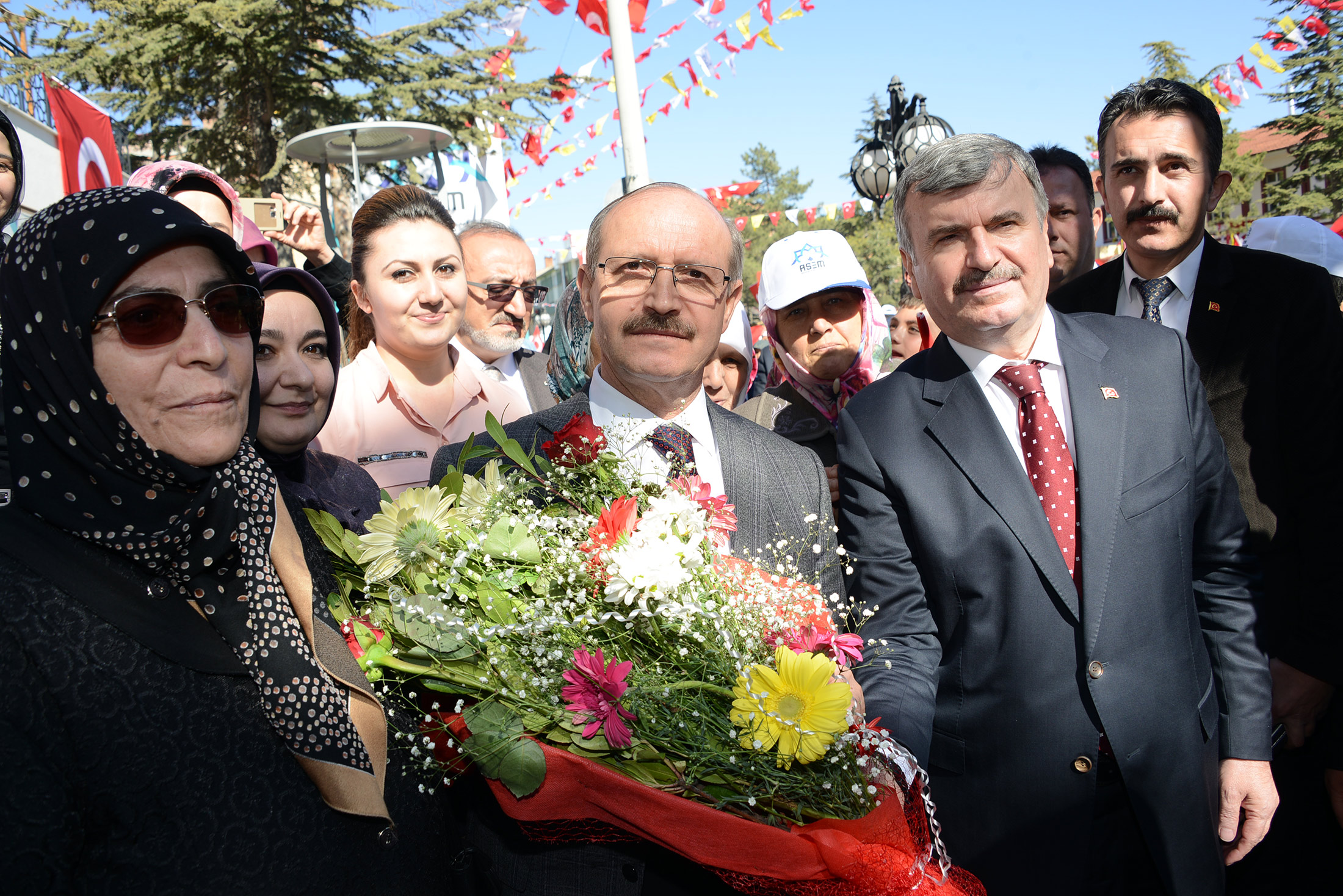 Milletimiz Kalkınma Yolunda Yürümeye Kararlı