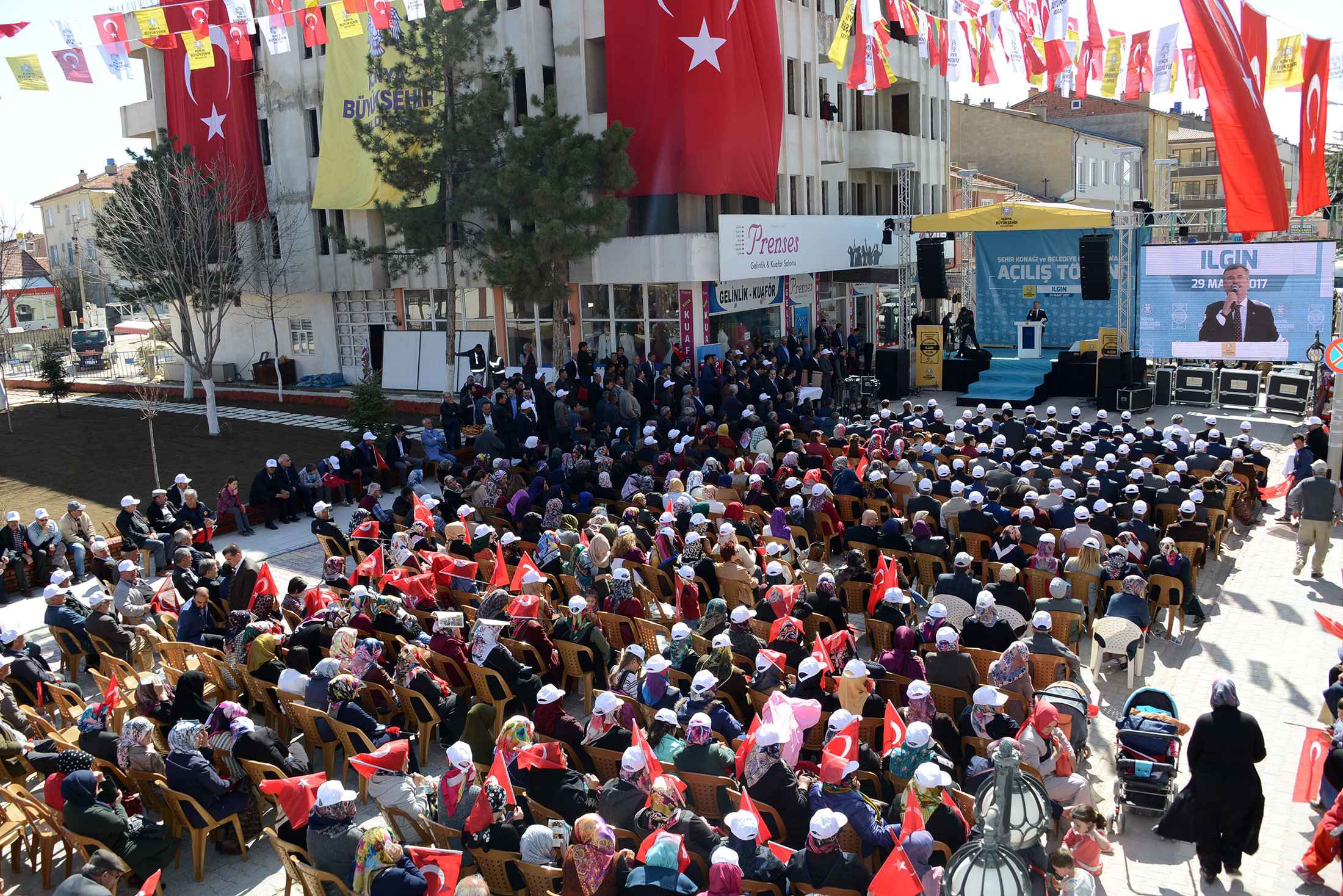 Milletimiz Kalkınma Yolunda Yürümeye Kararlı