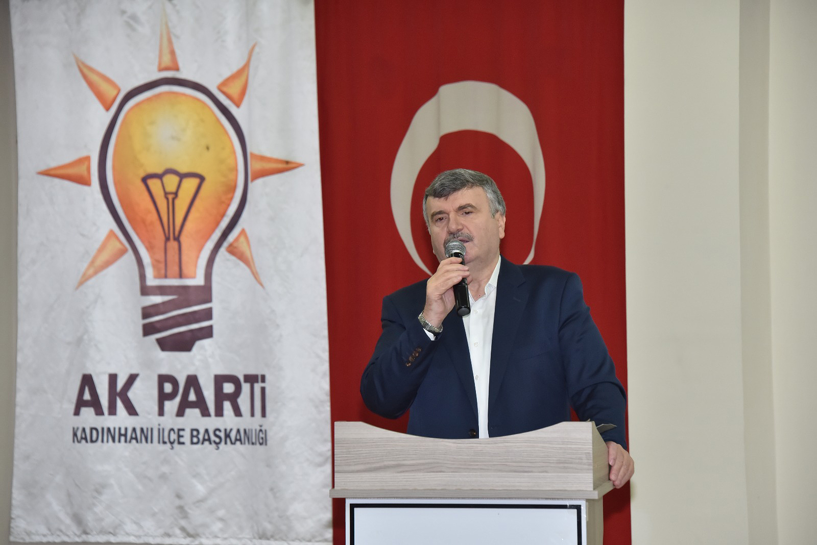 Kadınhanı'nda Büyükşehir Yatırımları Tam Hız Devam Ediyor