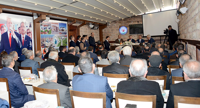 Başkan Akyürek Karataylı Muhtarlarla Buluştu