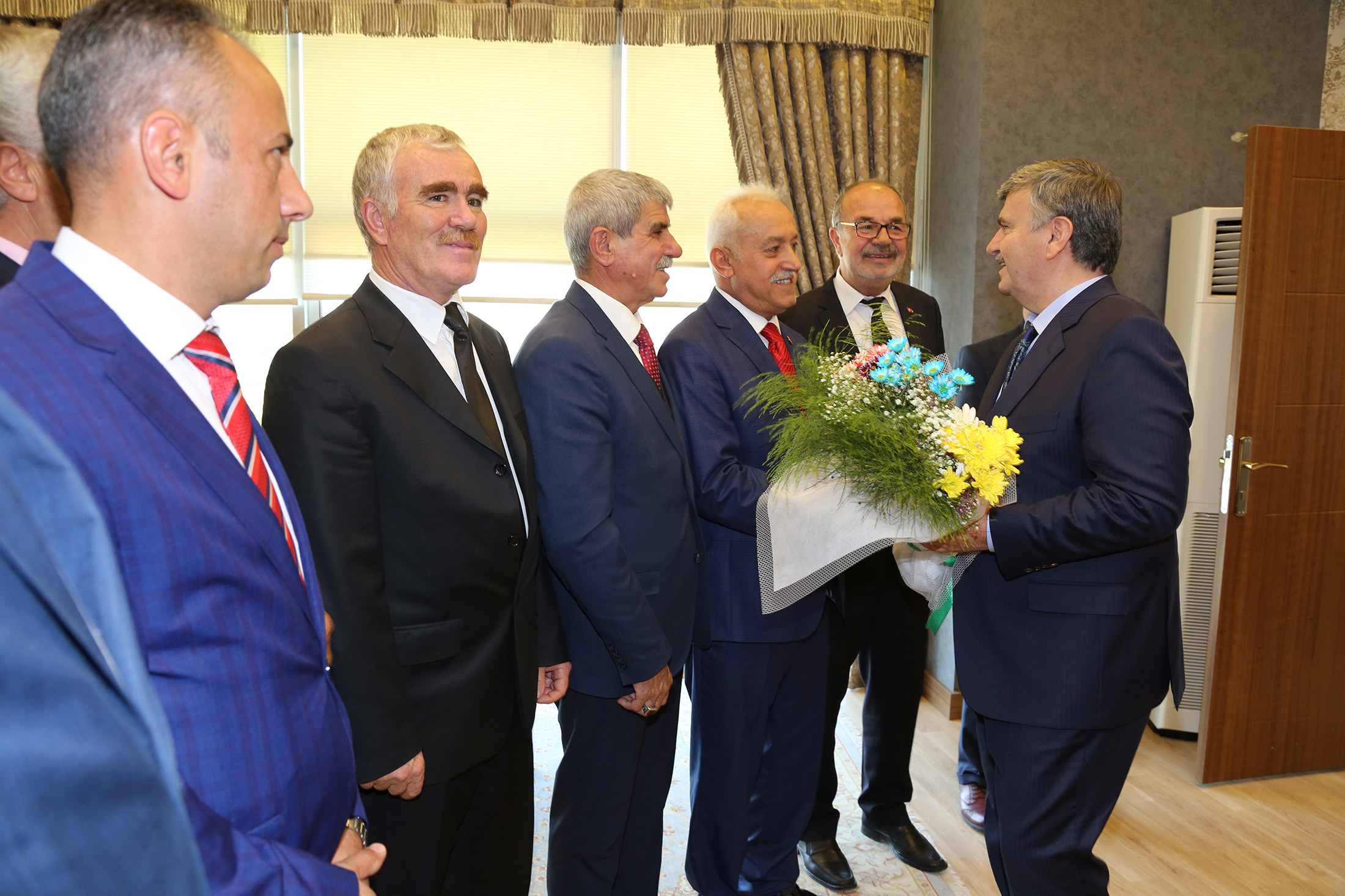 Muhtarlar Halkımızla Bütünleşen Bir Anlayışı Temsil Ediyor