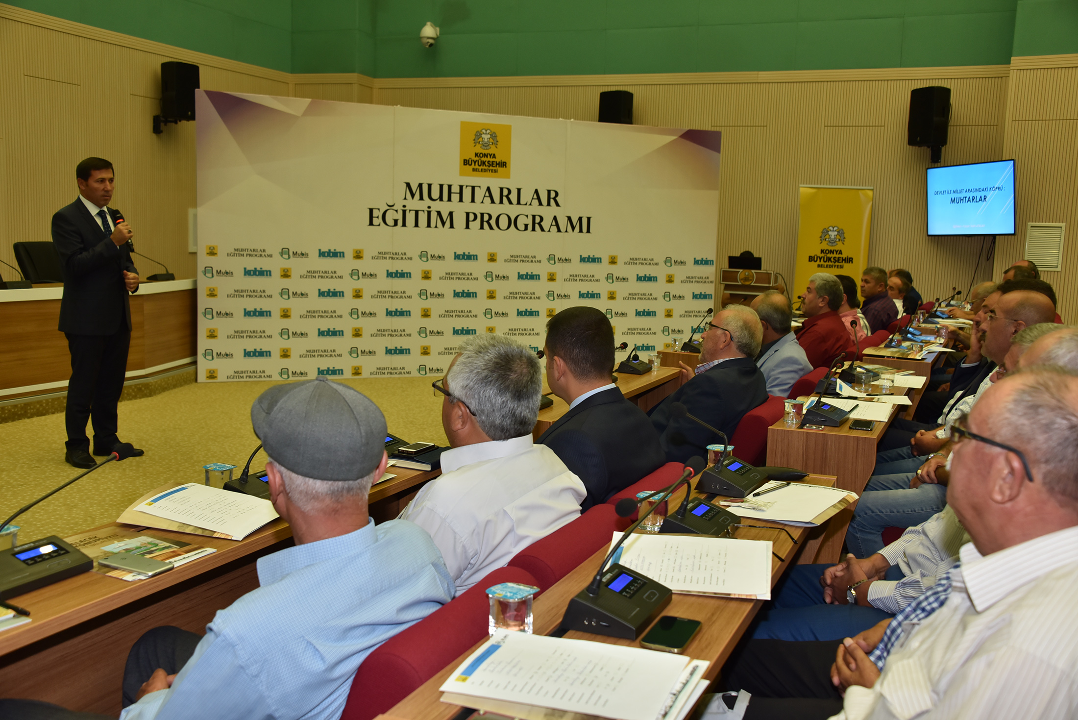Muhtarları Belediyelerin Mahallelerdeki Gönüllüsü Olarak Görüyoruz