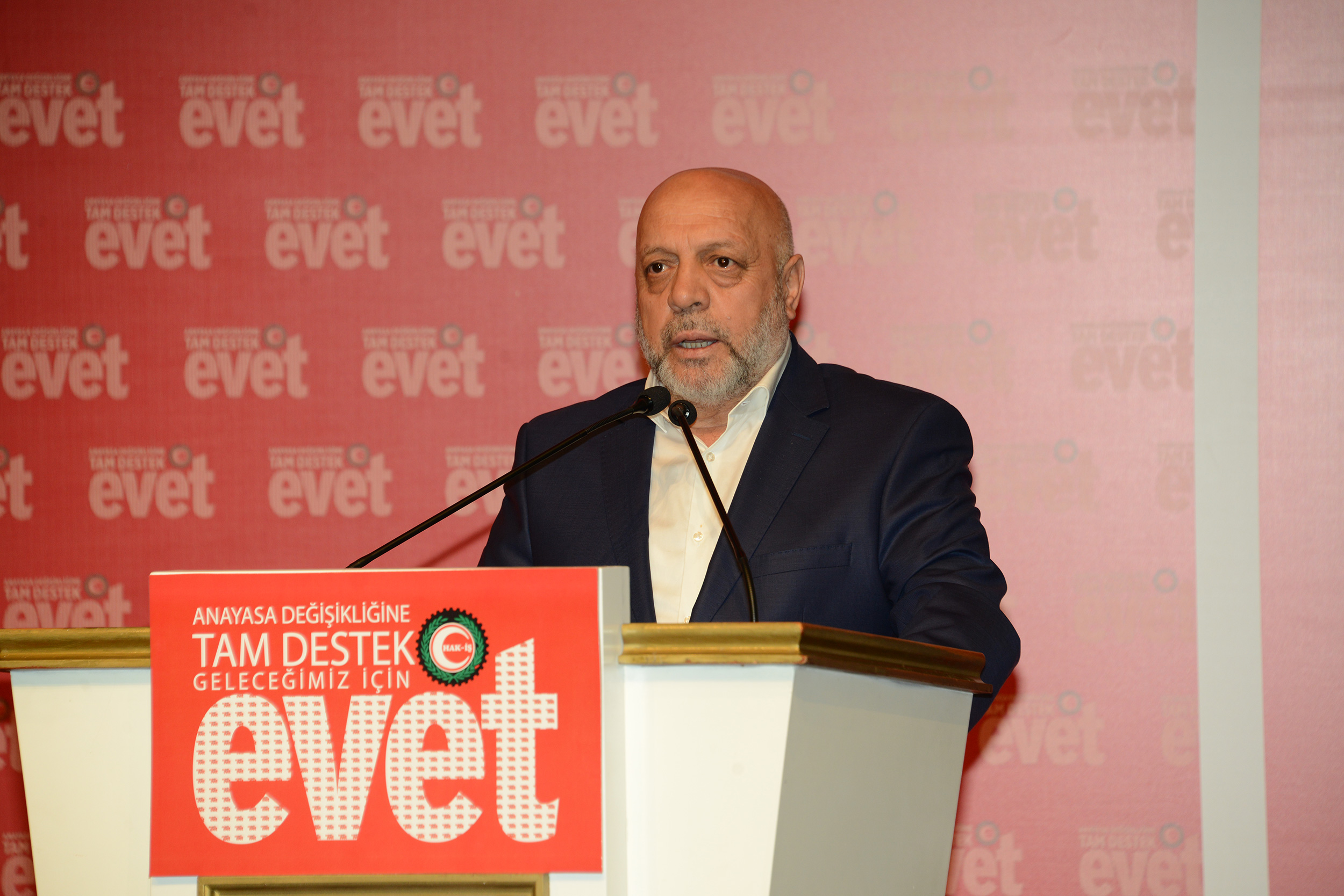 Belediye İşçilerinin Sözleşme Sevinci
