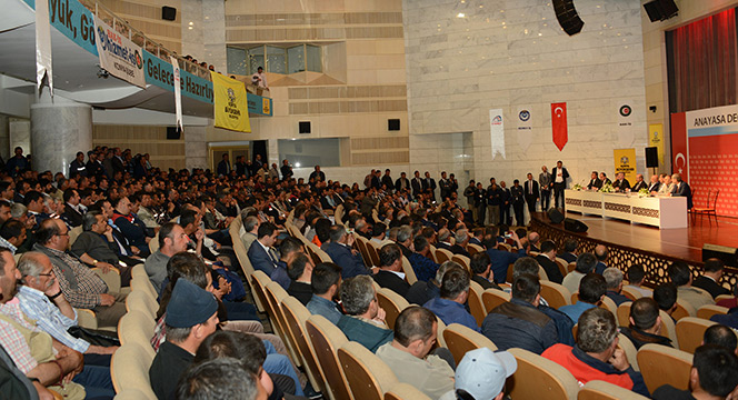 Belediye İşçilerinin Sözleşme Sevinci