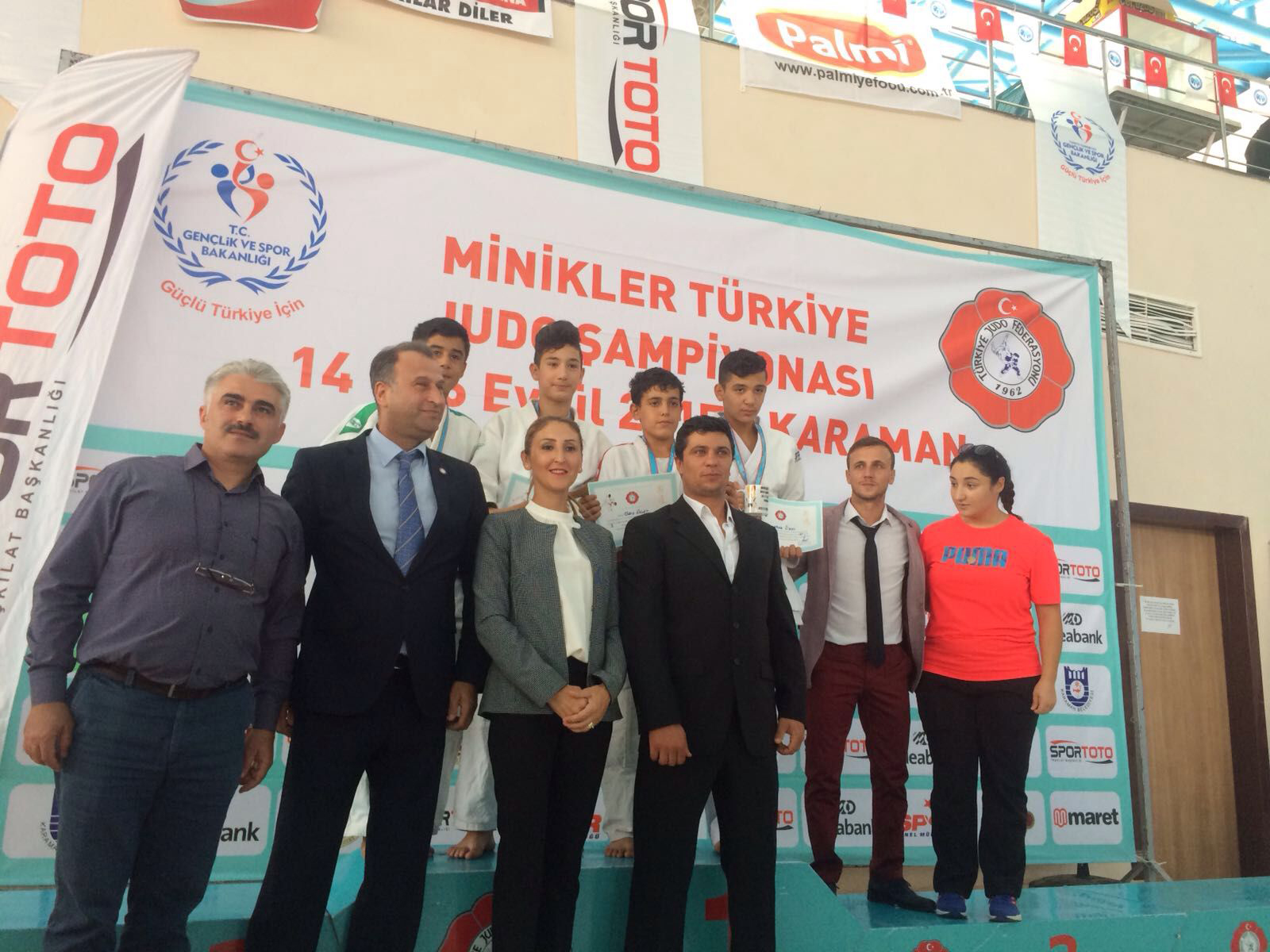 Judo'da Minikler Madalyaları Topladı