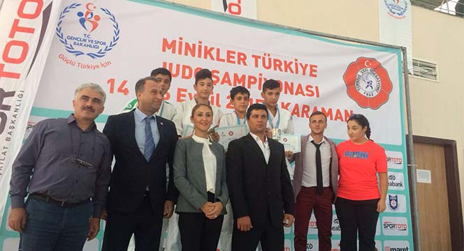 Judo'da Minikler Madalyaları Topladı