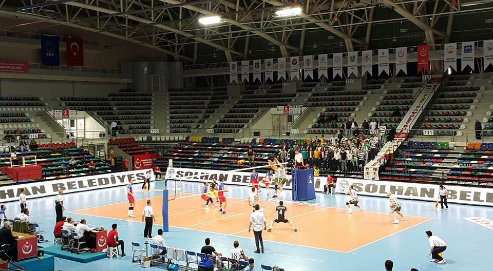 Voleybol Takımımız Finallerde