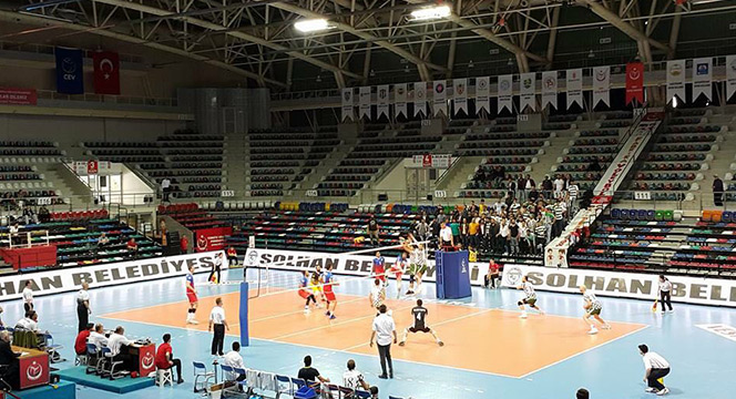 Voleybol Takımımız Finallerde