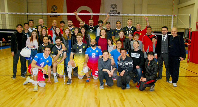 Voleybol Takımımız Kendi Evinde Galip