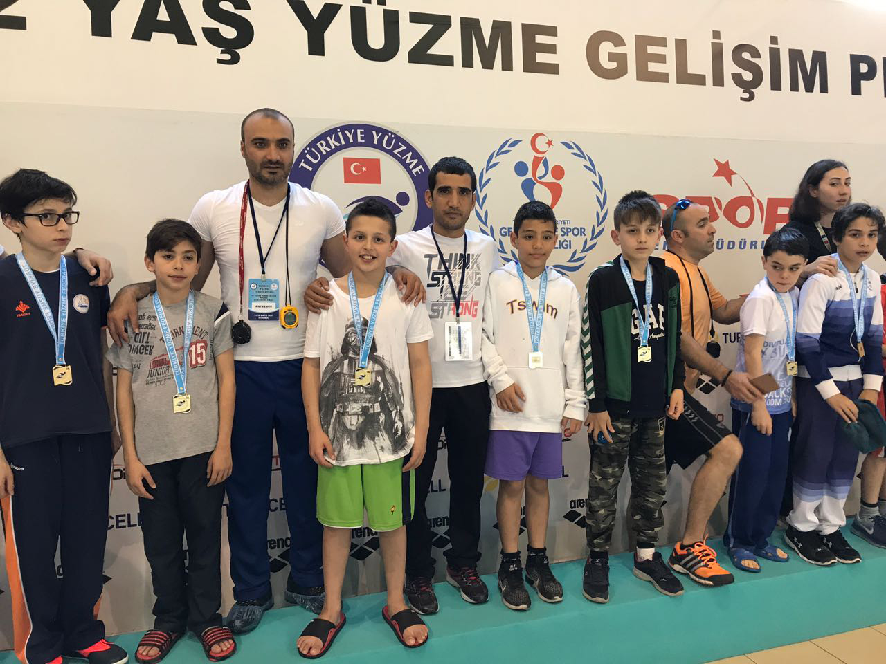 Sporcumuzdan Yüzmede 4 Altın 