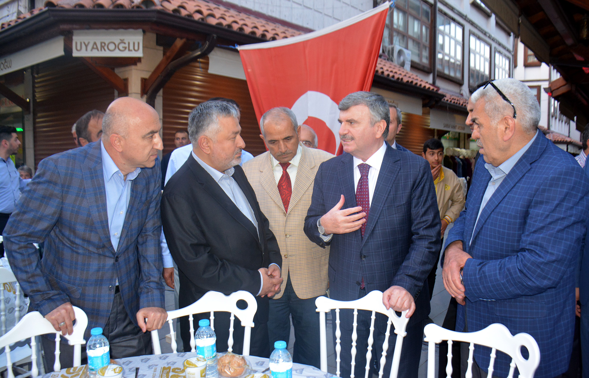 Başkan Akyürek Tarihi Bedesten Esnafı İle İftarda Buluştu