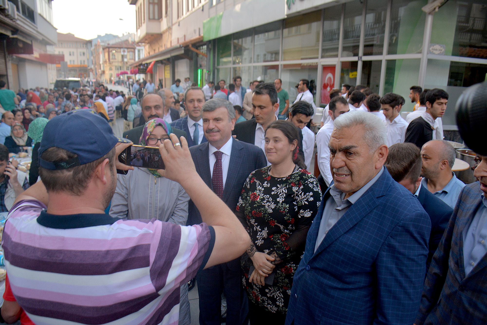 Başkan Akyürek Tarihi Bedesten Esnafı İle İftarda Buluştu