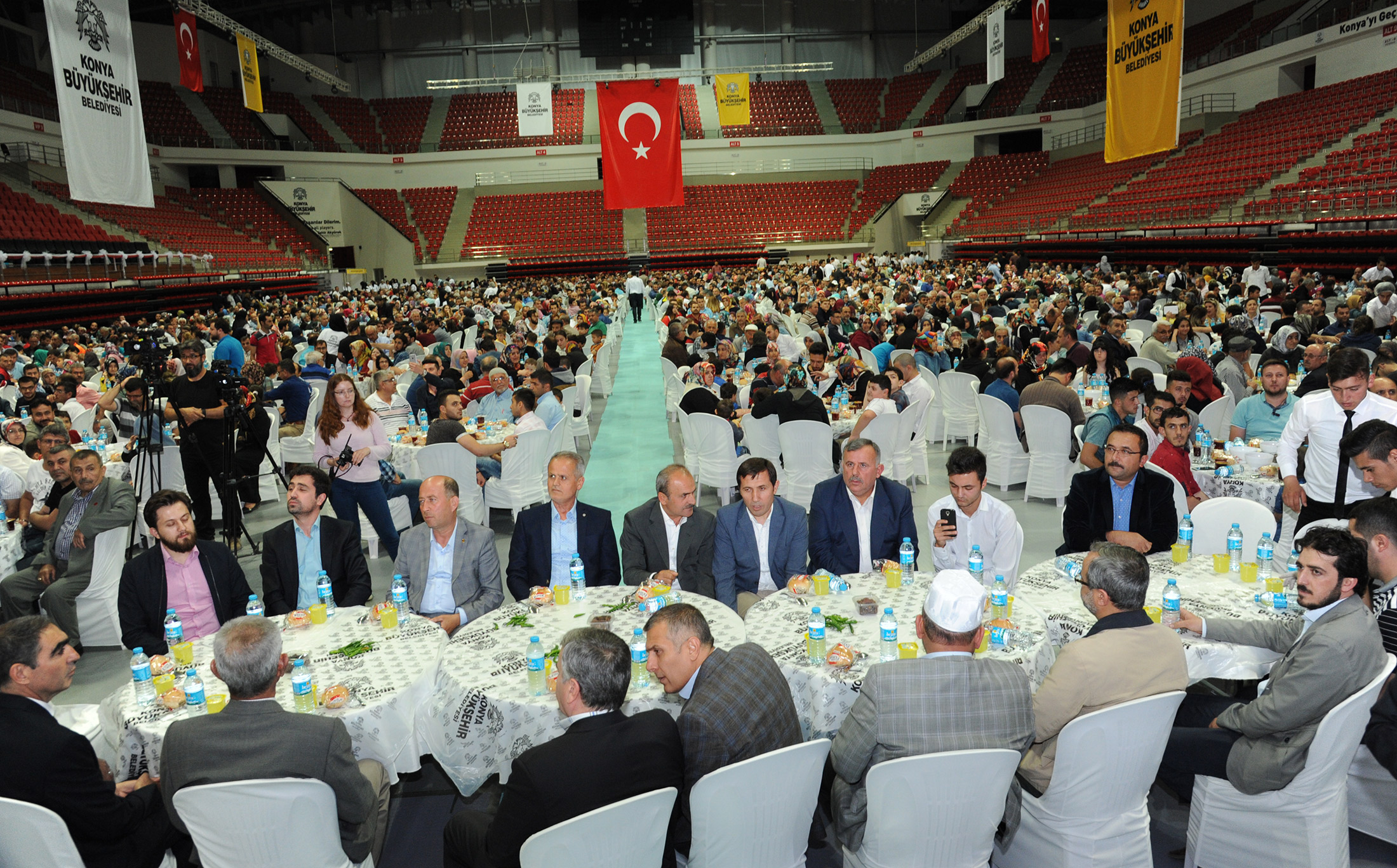 Esnaf Odalarından Başkan Akyürek'e Ahi Sancağı