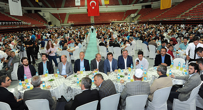 Esnaf Odalarından Başkan Akyürek'e Ahi Sancağı