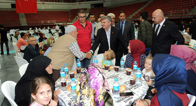 İslam Ümmeti Kaybettiği Yitiğini Arıyor