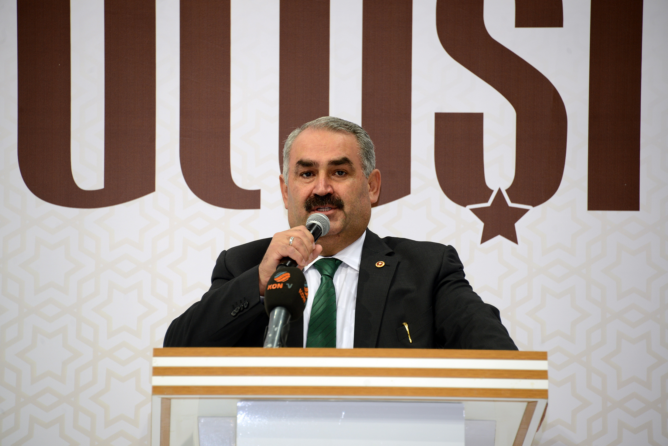 Başkan Akyürek, İftarda Gençlerle Buluştu