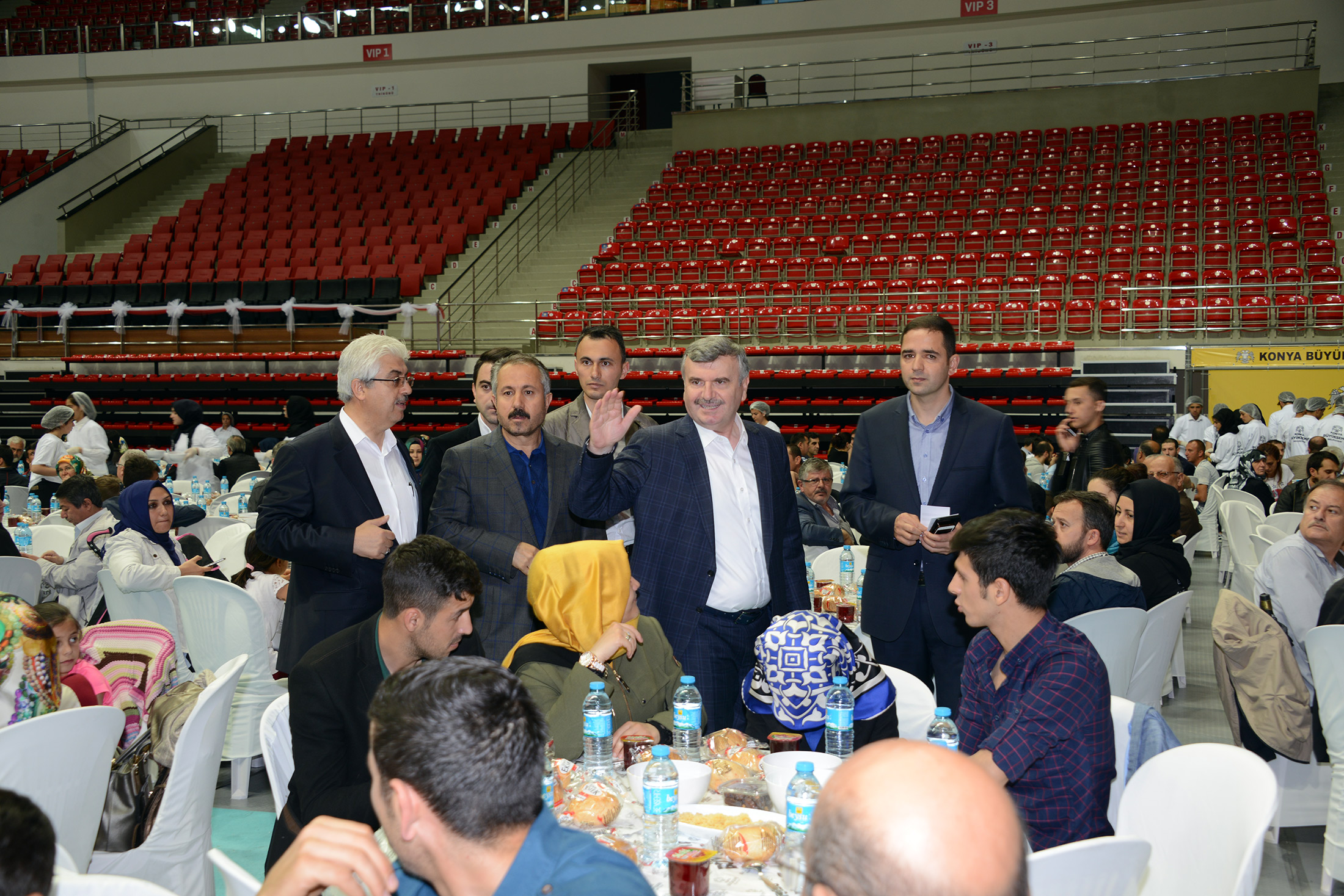 Başkan Akyürek, Esnaf Odalarının Üyeleri ile İftarlarda Buluşuyor