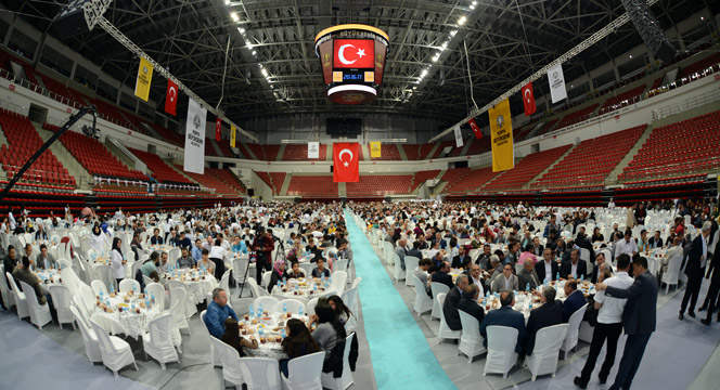 Başkan Akyürek, Esnaf Odalarının Üyeleri ile İftarlarda Buluşuyor