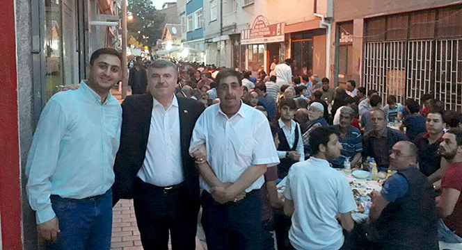 Başkan Akyürek Toplumun Farklı Kesimleri İle İftarlarda Buluşuyor