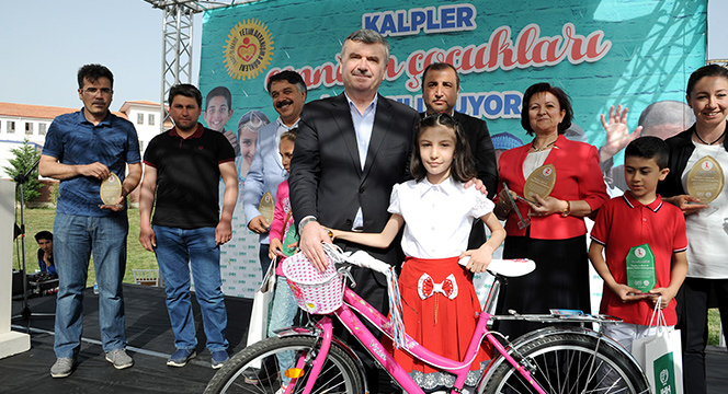 'Ne Mutlu Yetimlere ve Öksüzlere Sahip Çıkanlara'