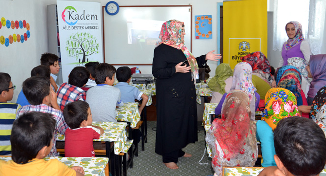 Aile Destek Merkezi Uzmanları Yaz Kur'an Kursu Öğrencilerine Eğitim Verdi