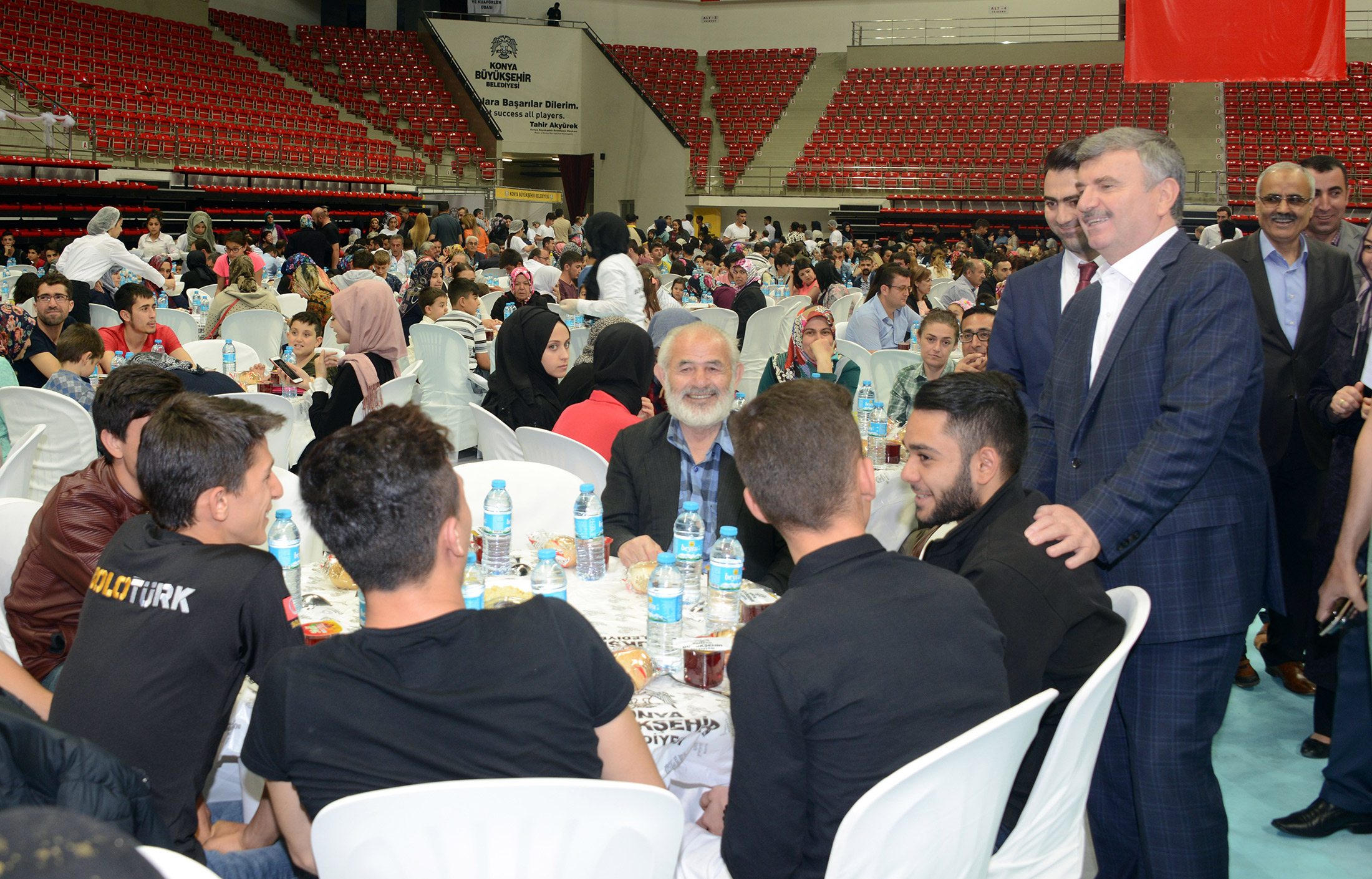 Berber ve Kuaför Esnafı Büyükşehir'in İftarında Buluştu 