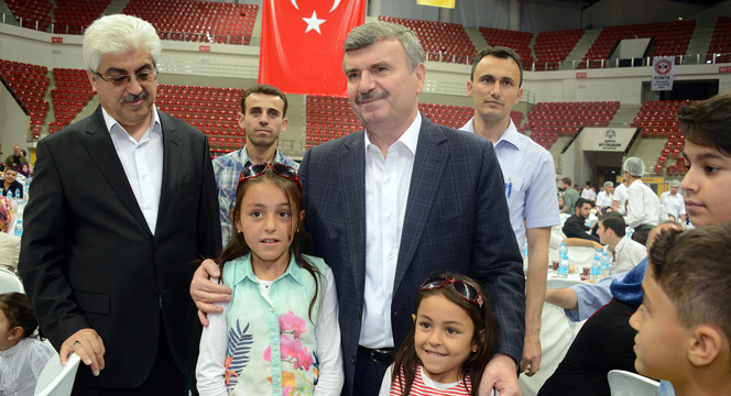 Berber ve Kuaför Esnafı Büyükşehir'in İftarında Buluştu 