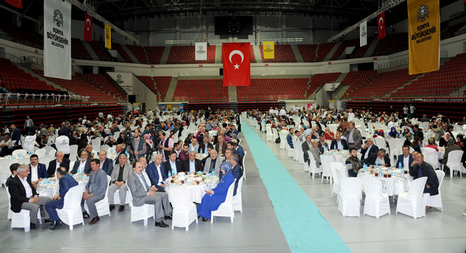 Başkan Akyürek Muhtarlarla İftarda Buluştu